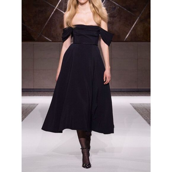 GIAMBATTISTA VALLI Dresses & Skirts - GIAMBATTISTA VALLI Off-shoulder midi dress US 4 $4300